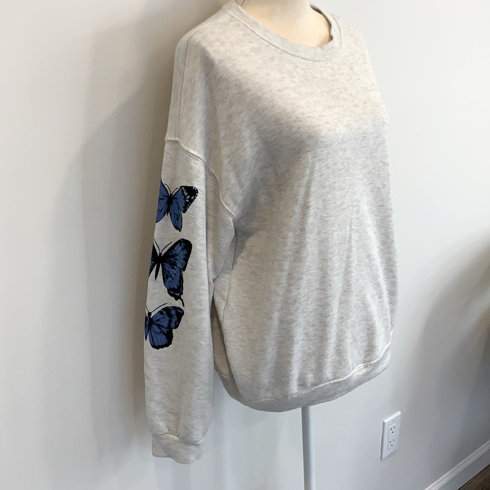 Butterfly Sleeve Sweatshirt size Medium